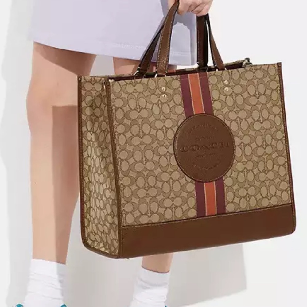 New Coach Dempsey Tote Bag 40” Signature Jacquard With leather XL new with tag